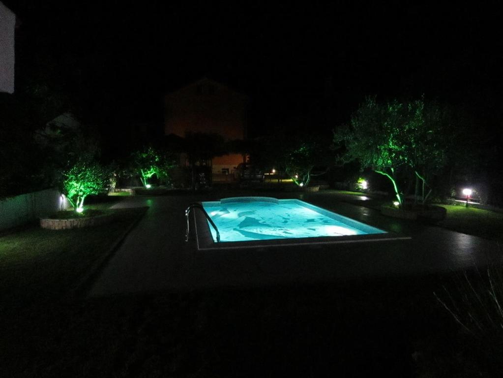 Villa Croatica Apartments Zaboric Buitenkant foto
