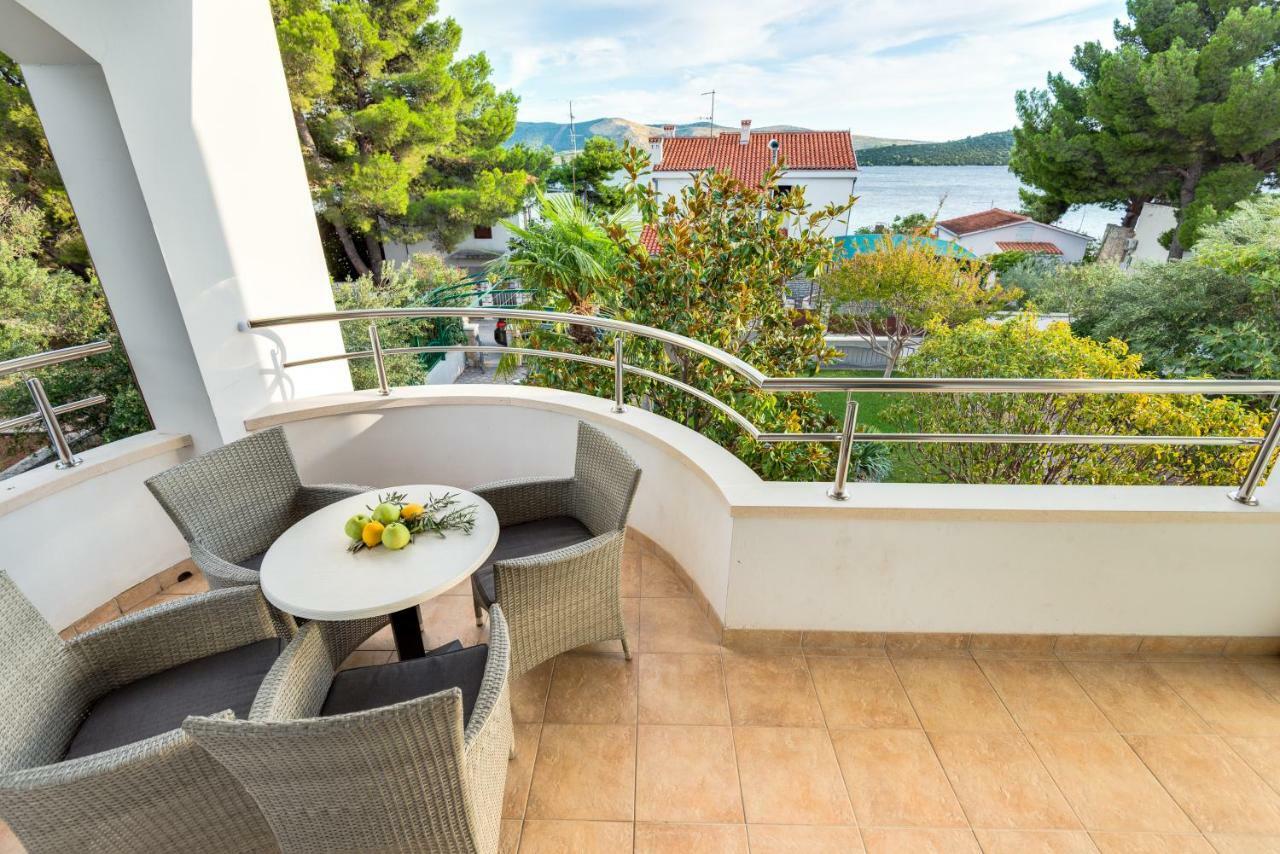 Villa Croatica Apartments Zaboric Buitenkant foto