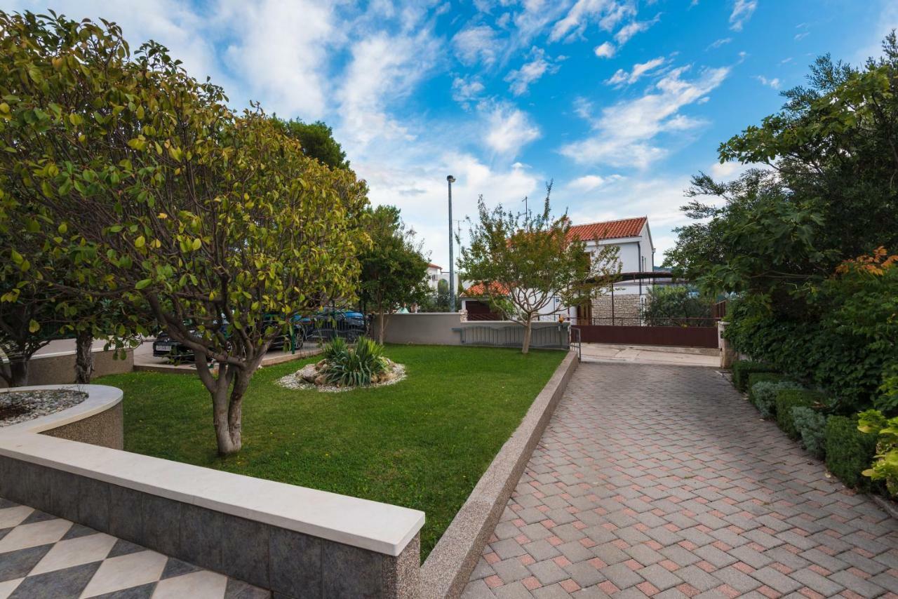 Villa Croatica Apartments Zaboric Buitenkant foto