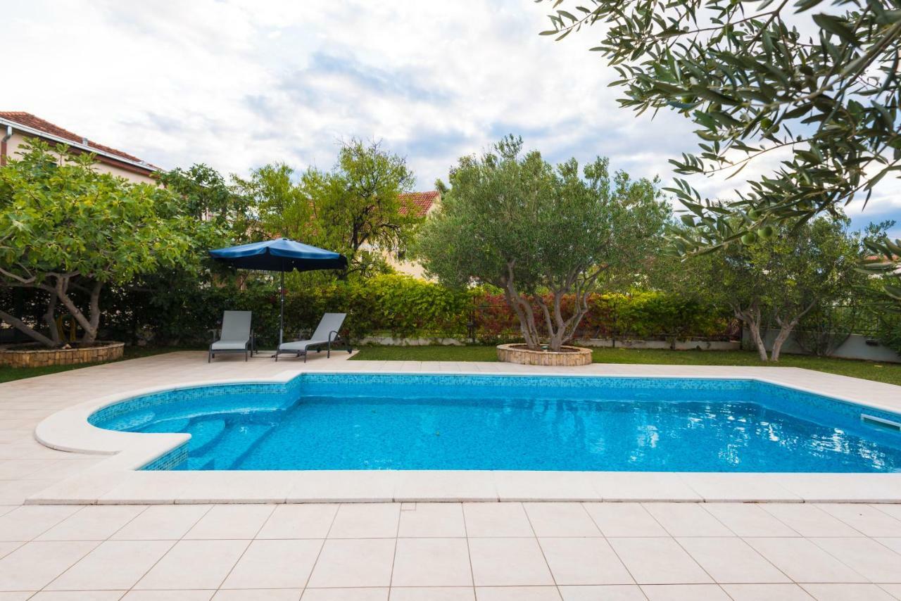 Villa Croatica Apartments Zaboric Buitenkant foto