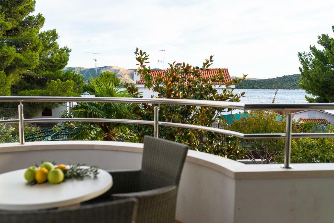 Villa Croatica Apartments Zaboric Buitenkant foto